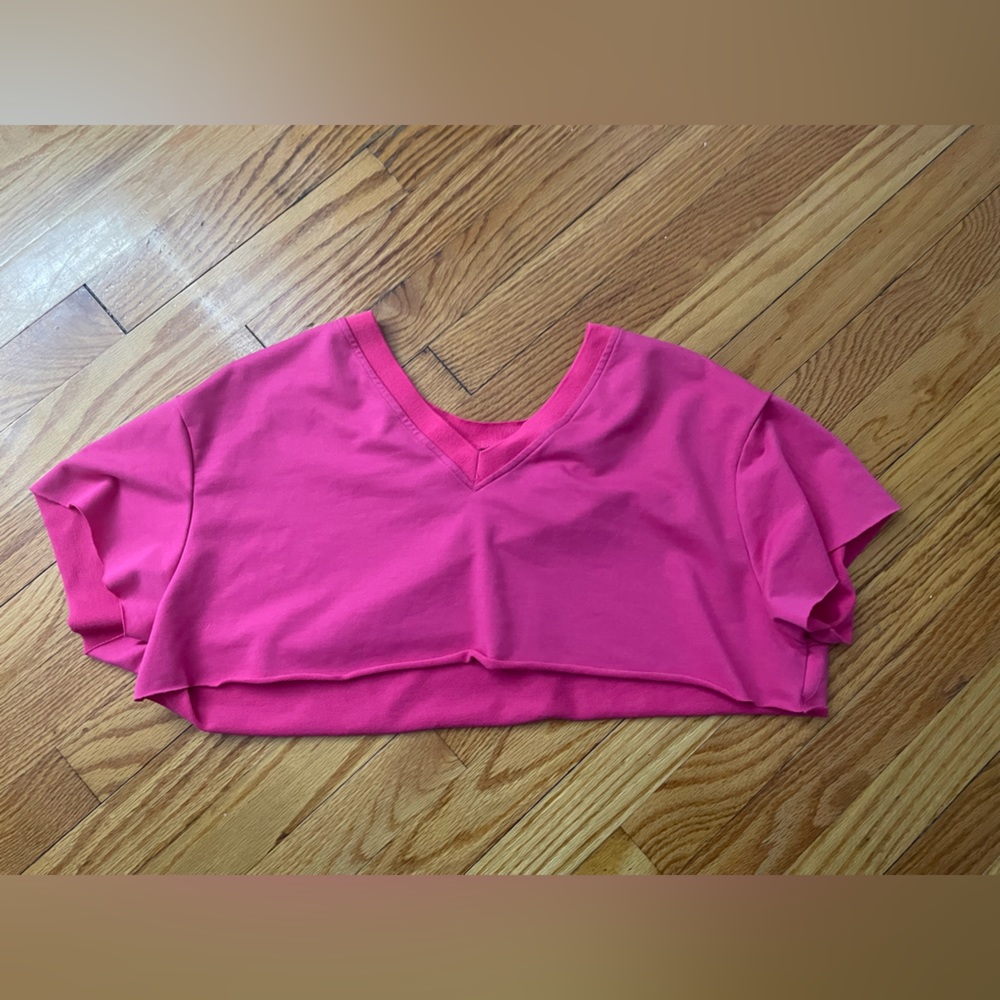 cropped tee